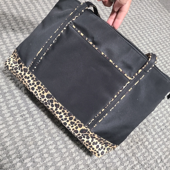 Black and Leopard Tote Bag With Attached Wristlet needs repaired - Picture 8 of 9